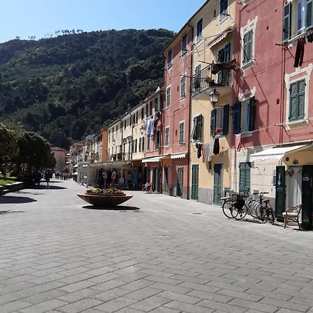 Casa Blu Mare A Due Passi Dal Mare * ريفا تريجوسو